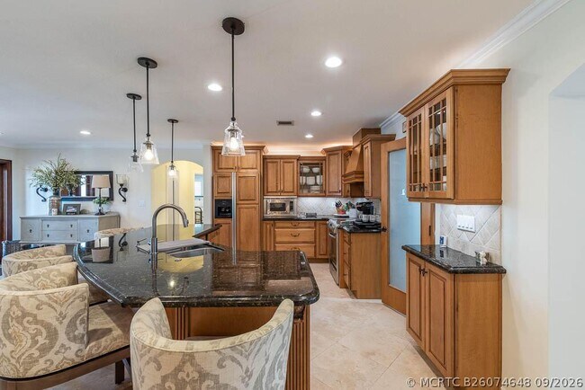 Photo - 810 SW 3rd St