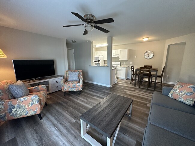 Photo - 403 S Thomas Rd