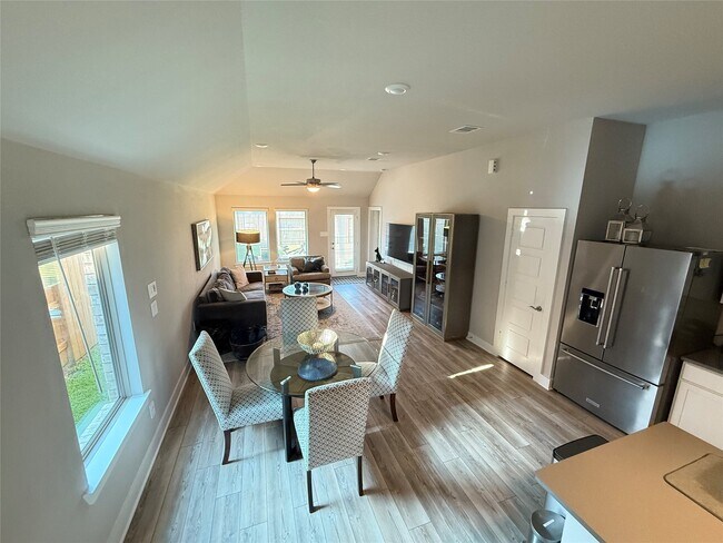 Photo - 10542 Preserve Wy