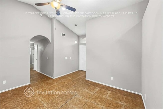 Photo - 2110 N Ithica St