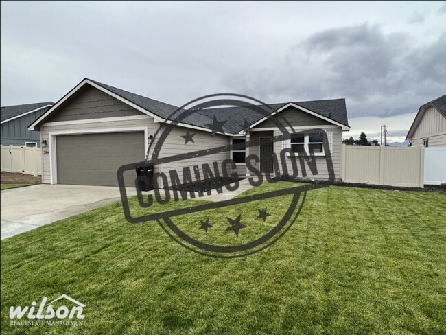 Stunning Modern Home in Desirable West Valley - Stunning Modern Home in Desirable West Valley