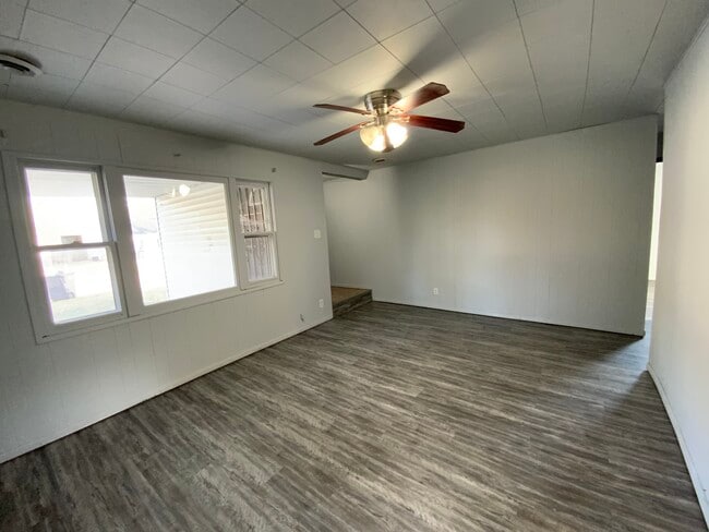 Photo - 226 Grace St