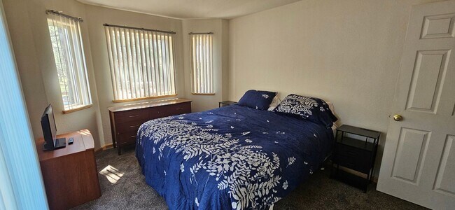 Photo - Large furnished mountain home walking dist...