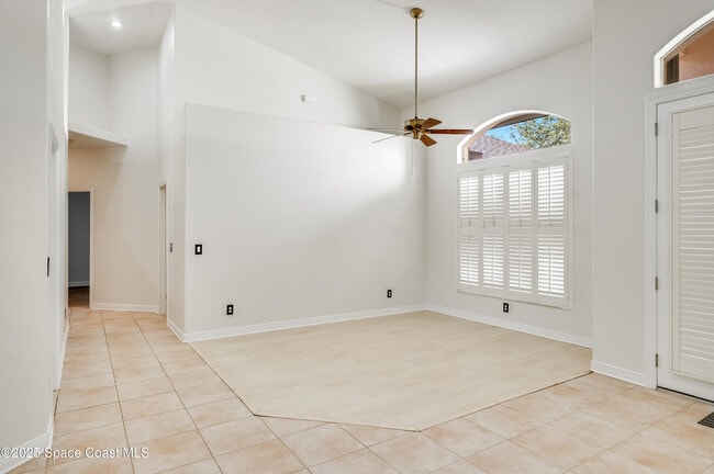 Photo - 129 Signature Dr