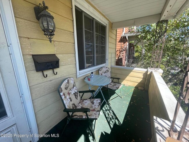 Photo - 1031 Lincoln St Unidad 1033