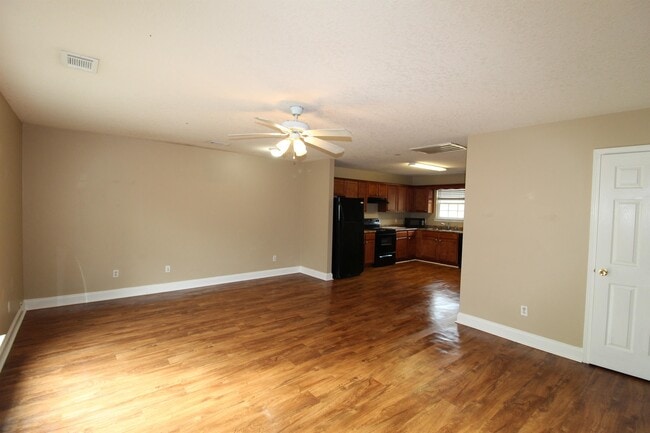 Photo - 1479 Crossway Cottages Ln