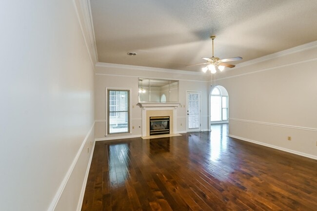 Photo - 4415 Richmond Cir S