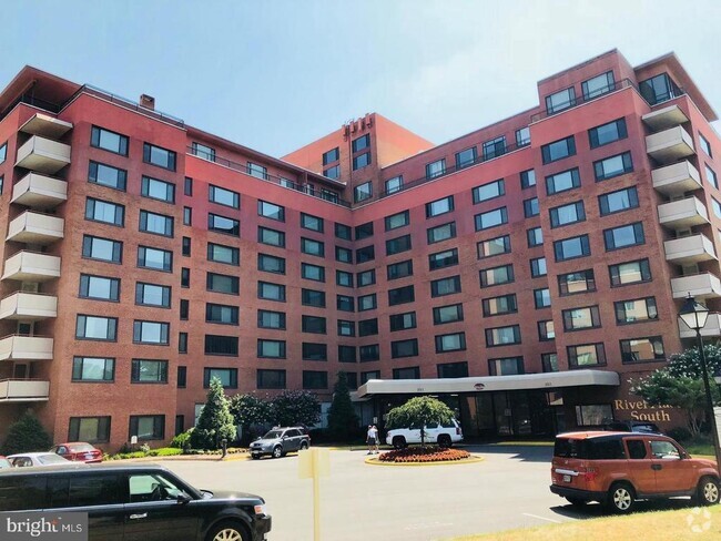 Building Photo - 1021 Arlington Blvd Unit 601 Rental
