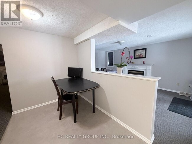 Photo - 17 Cawker Ct