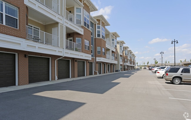 Liberty at Shoal Creek Apartments For Rent in Kansas City