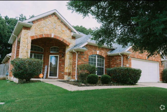 Building Photo - 614 Valencia Dr Rental
