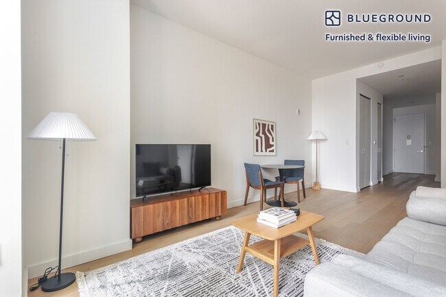 180 Water St Unit SI FL7-ID2245