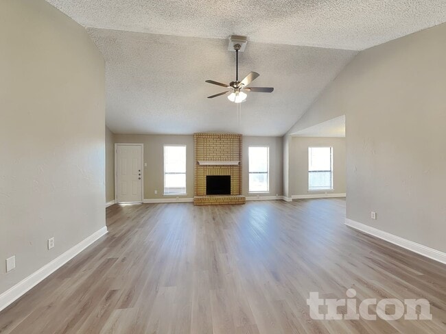 Photo - 6211 Minuteman Ln