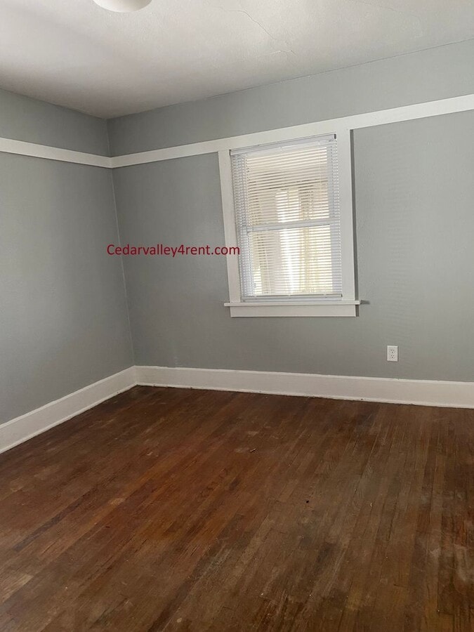 Photo - 1233 Logan Ave