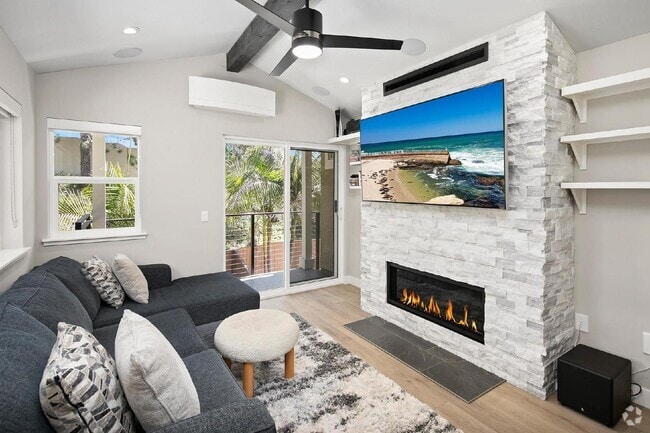 Building Photo - Luxurious Living at Its Finest | 1-Bedroom... Rental