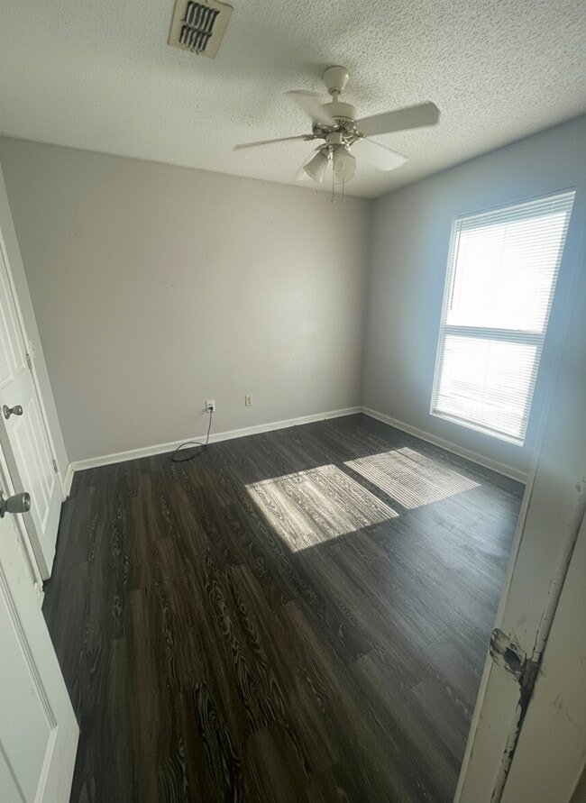 Photo - 116 Willow Brook Dr