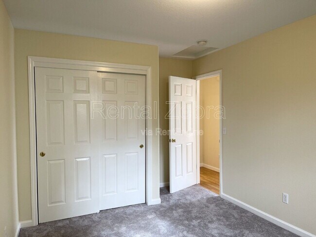 Photo - 2062 Red Oak Cir