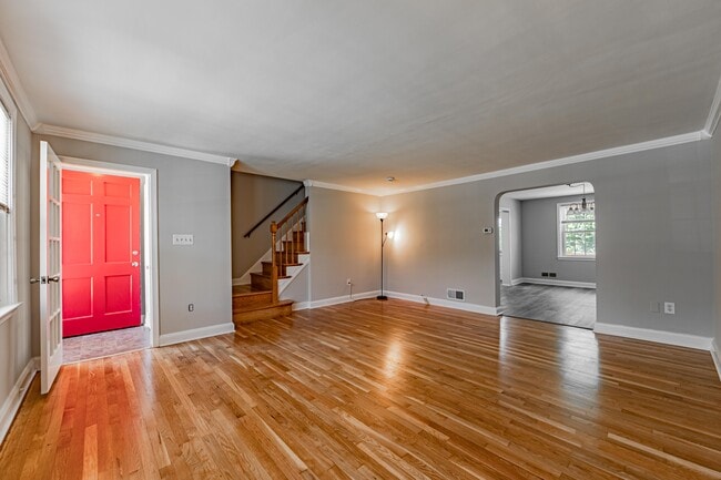 Photo - 1565 Dellsway Rd