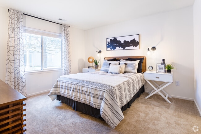 2 BR, 2 BA - 1164 SF, Renovated