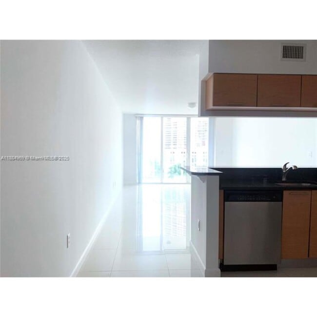 Building Photo - 31 SE 5th St