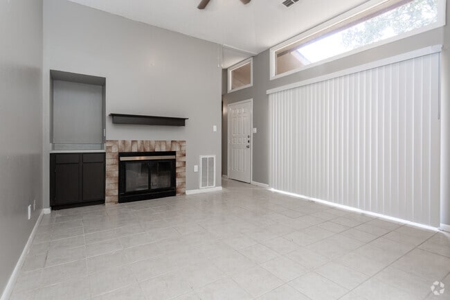 2BR,2BA-978SF