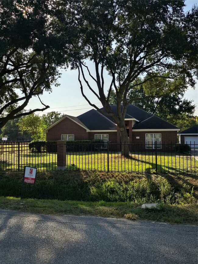 Photo - 11207 Iberia Dr