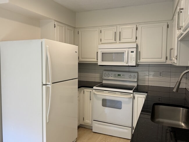 Photo - 1513 Kendall Dr