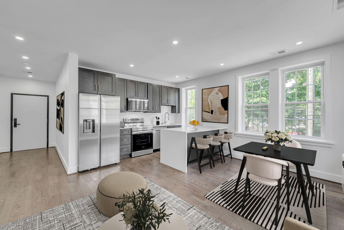 Photo - 1801 OTIS ST NE, 5