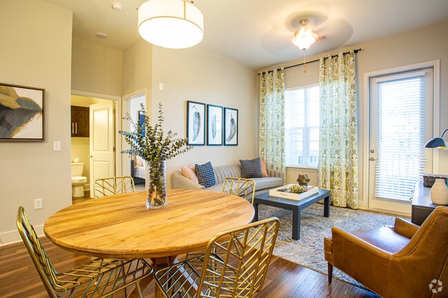 2BR, 2BA
