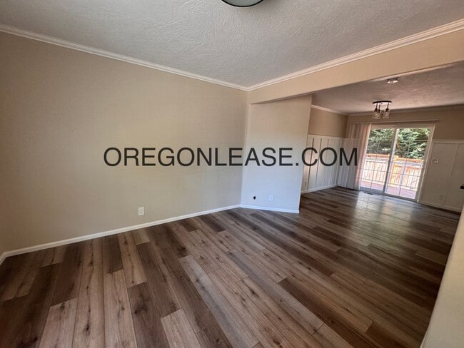 Photo - 3 bedroom 2 bath Cottage Grove townhome Unit 420 Holly Ave