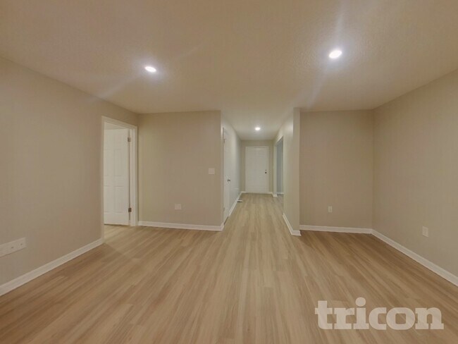 Photo - 3501 Calgary Ln