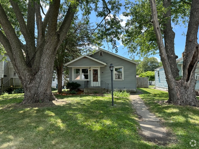 Building Photo - 275 S Douglas Ave Rental