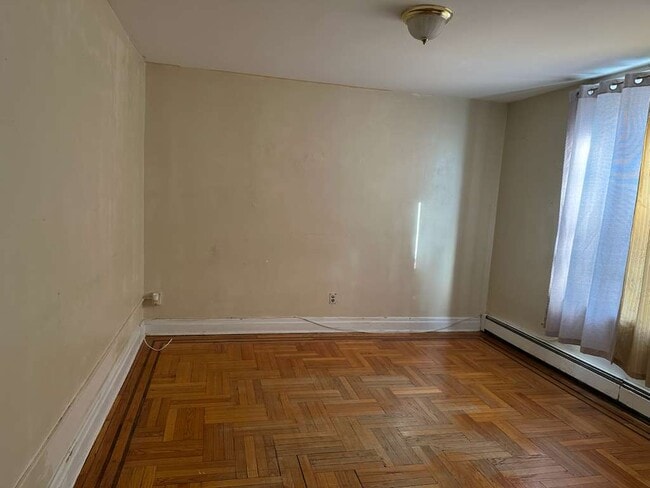 Living/dining room - 144 Old Bergen Rd Unit B5