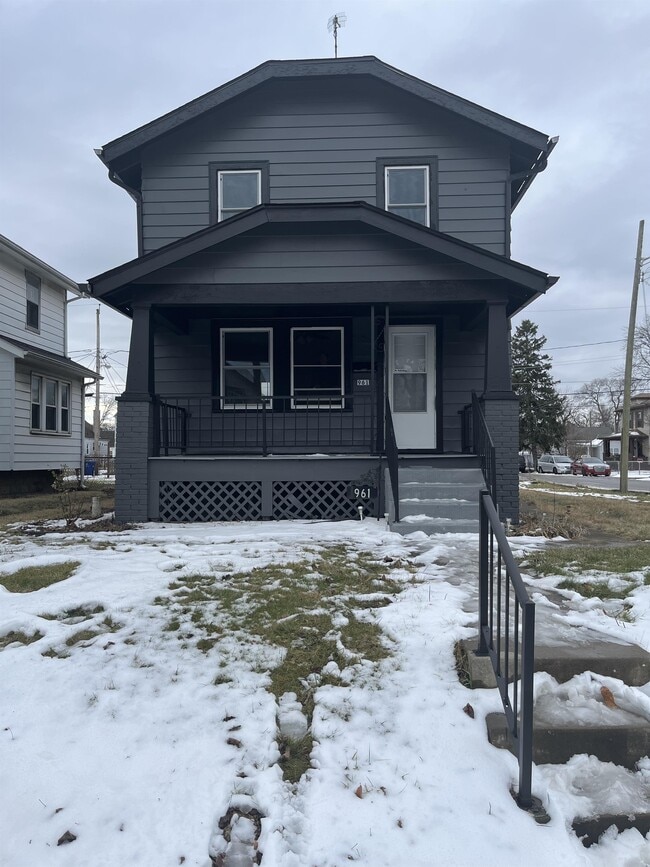 Photo - 961 E 15th Ave