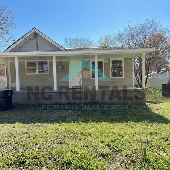 Building Photo - 113 3rd St