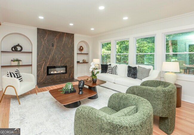 Photo - 2908 N Hills Dr NE