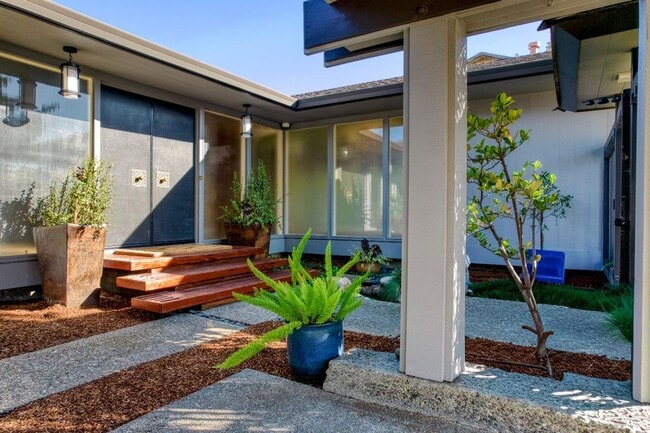 Photo - Luxury Waterfront Home with Private Deepwater Dock and Hot Tub- FOUNDATION
