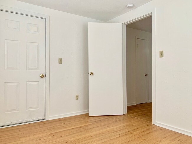 Photo - 14 Groton St Unidad 6