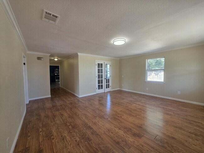 Photo - 3106 Fallwell Ln