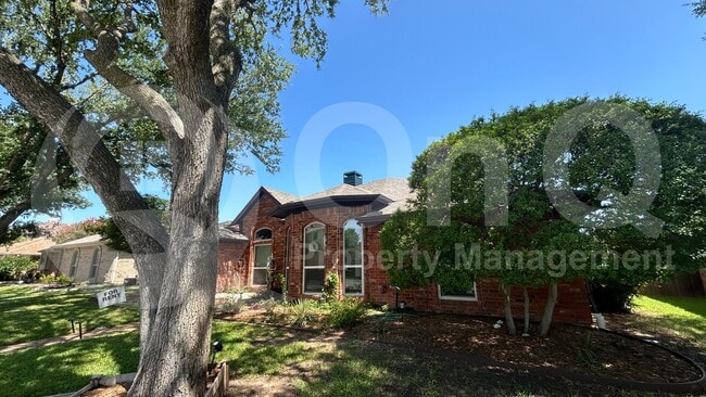 Building Photo - 1217 Babbling Brook Dr Rental