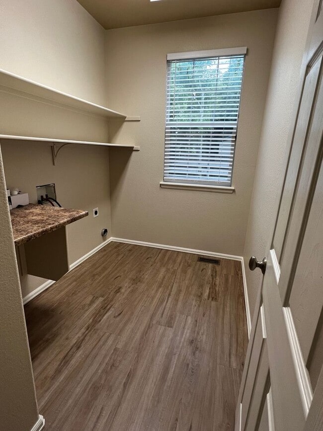 Photo - 3032 Hackney Ln