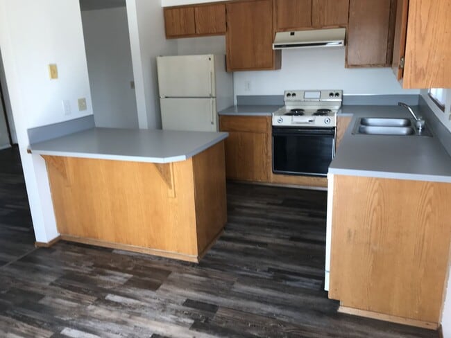 Photo - 2 Bedroom / 1 Bath Duplex in Madras – Wate...