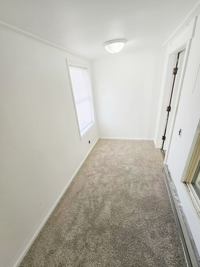 Photo - 614 Douglas Ave Unidad 1