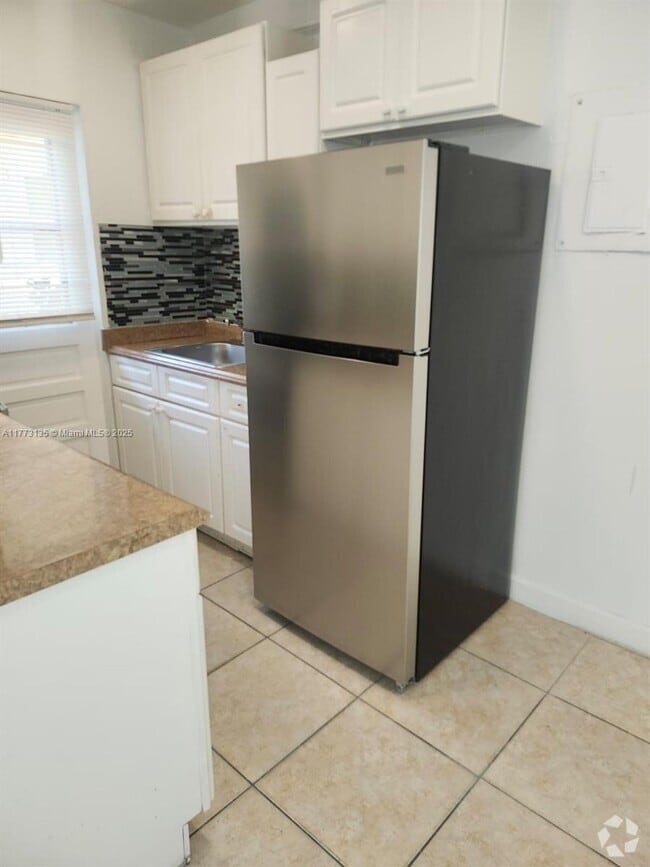 Building Photo - 1765 Venice Ln Unit 1E Rental