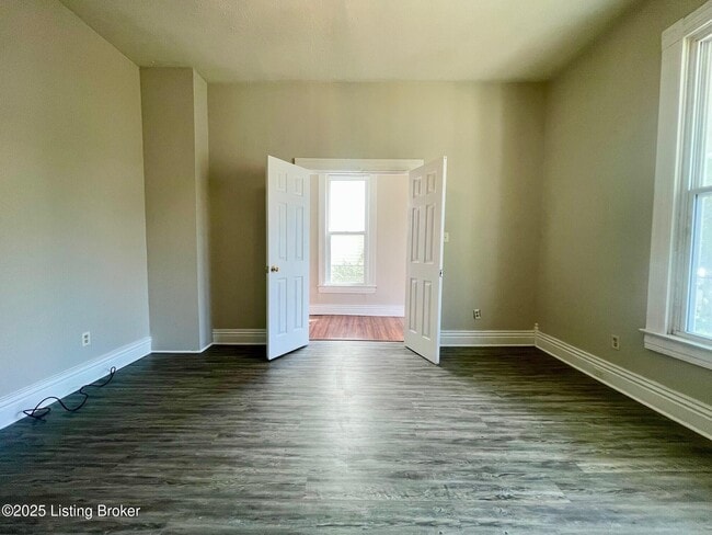 Photo - 2017 W Burnett Ave