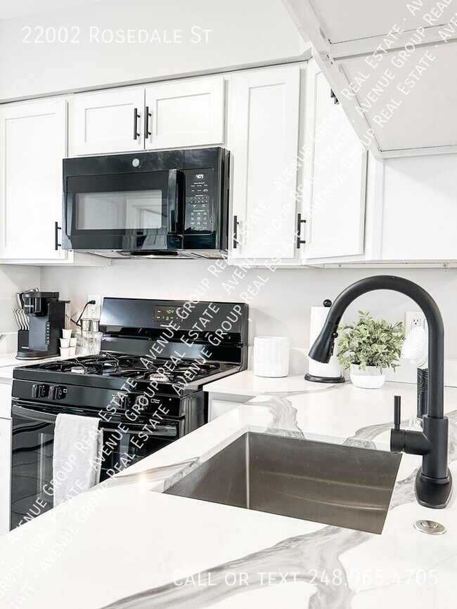 Photo - 22002 Rosedale St