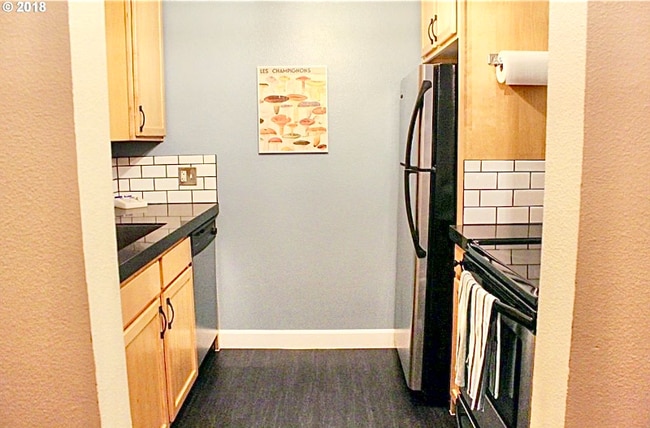 Photo - 9333 N Lombard St Unidad 2