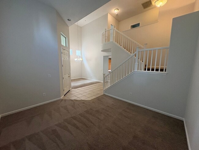 Photo - Great Two Story Large Bedroom, Bath Downst...