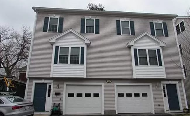 Building Photo - 1016 Middlesex St Unit 5