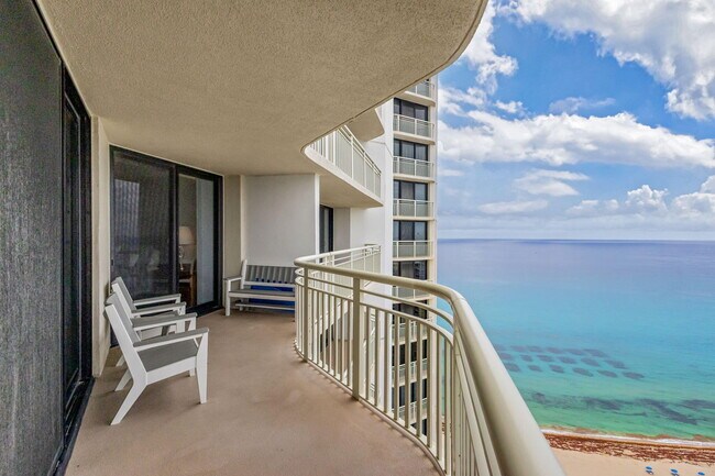 3000 N Ocean Ave